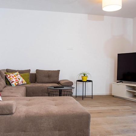 Apartment Ana Каштела Экстерьер фото