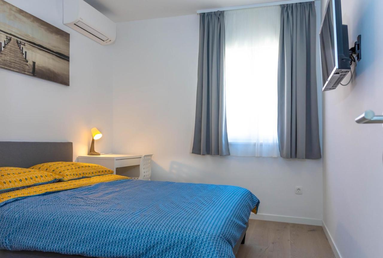 Apartment Ana Каштела Экстерьер фото