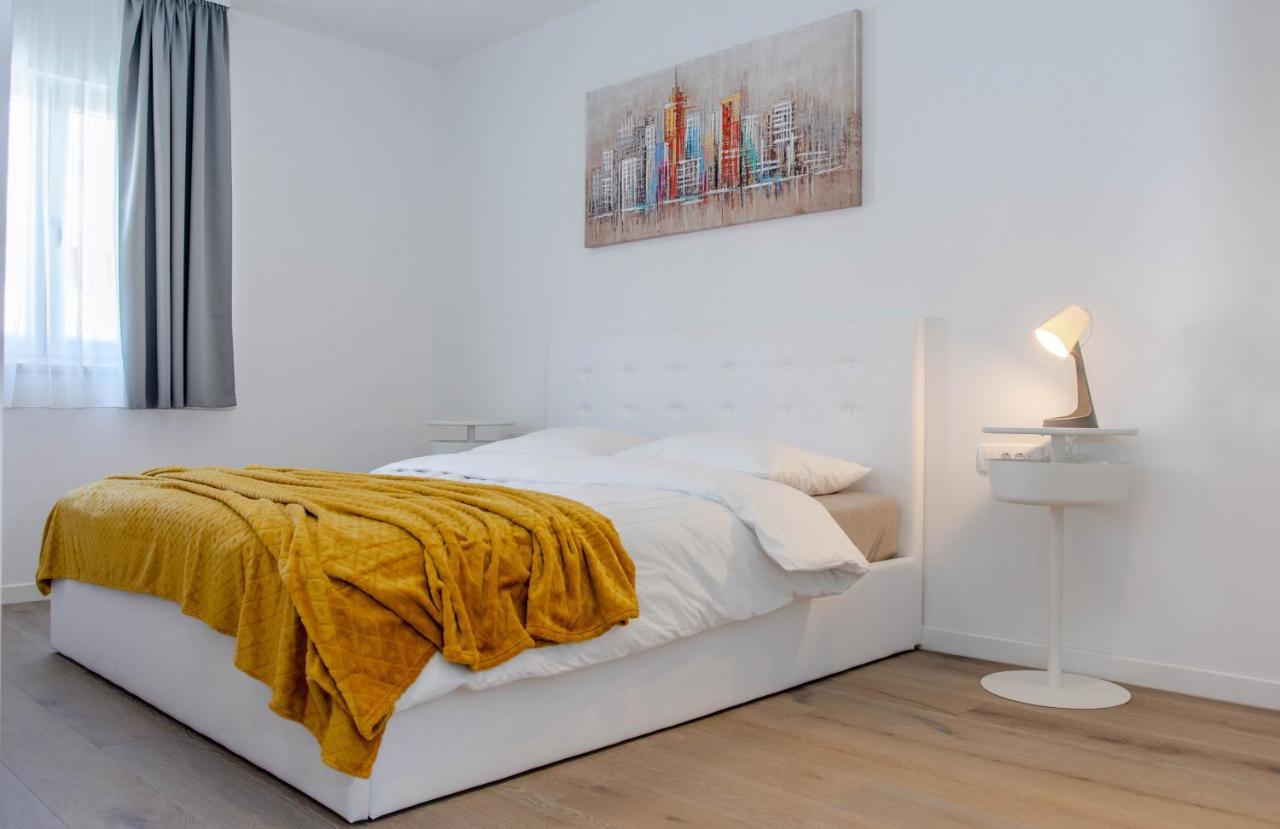 Apartment Ana Каштела Экстерьер фото