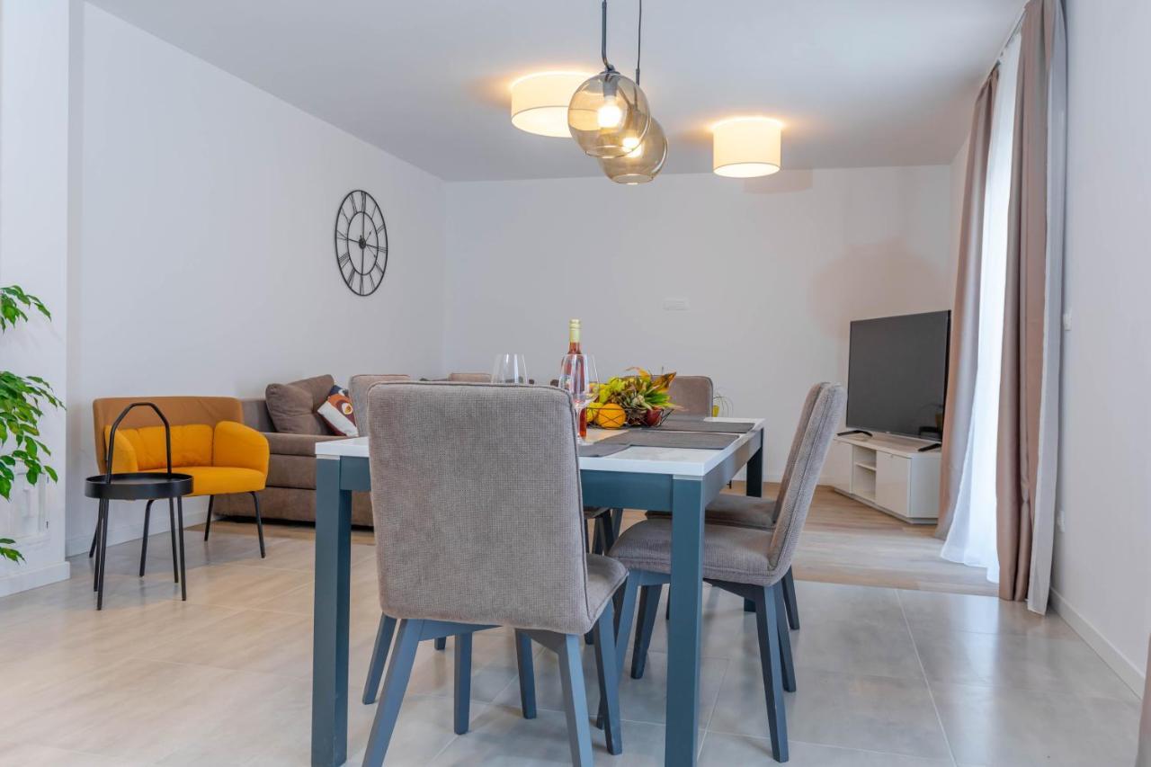 Apartment Ana Каштела Экстерьер фото