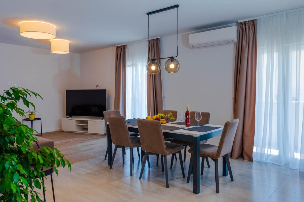 Apartment Ana Каштела Экстерьер фото
