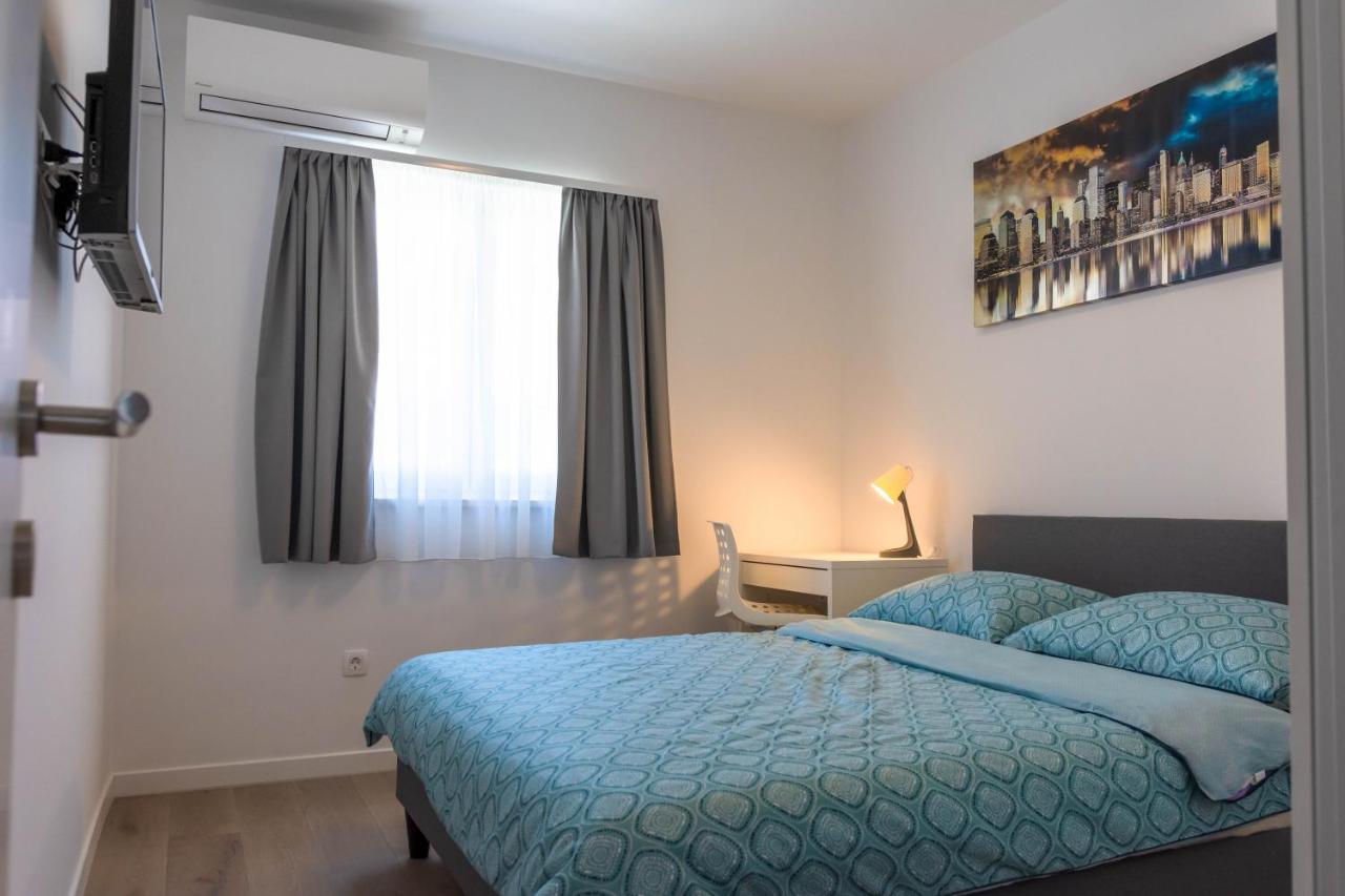 Apartment Ana Каштела Экстерьер фото